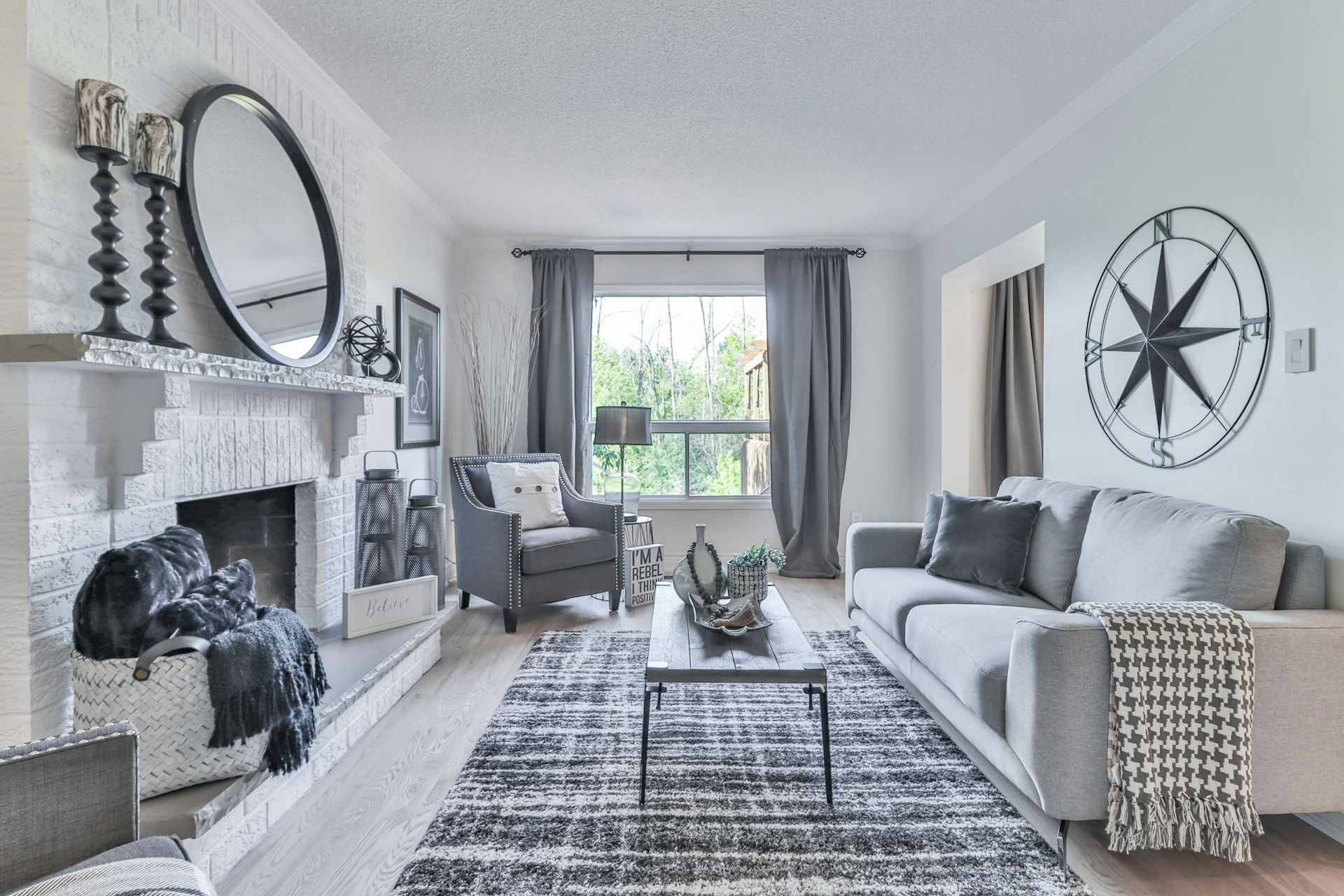 Modern Living Room Decor Without It Feeling Cold