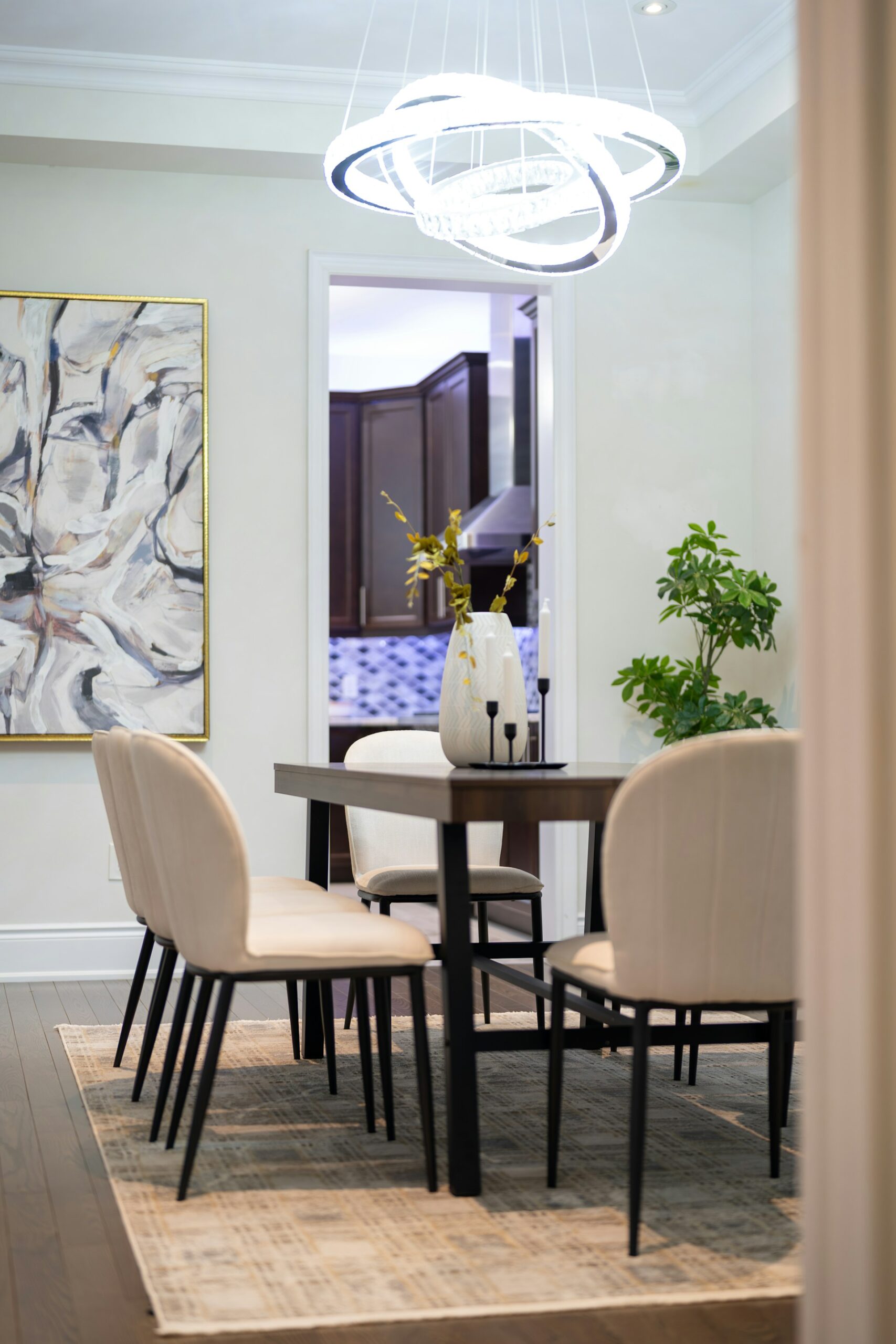 Why Dining Room Wall Decor Matters